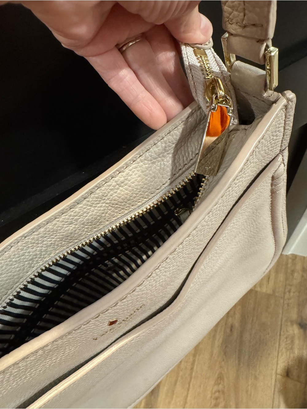 kate spade cream pebbled leather crossbody bag - Picture 5 of 8